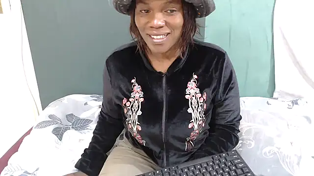 sexythae32 online show from March 2, 7:48 am