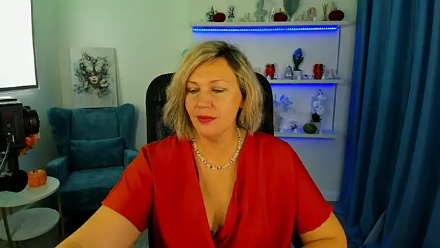 NinaStarle online show from October 19, 5:09 am