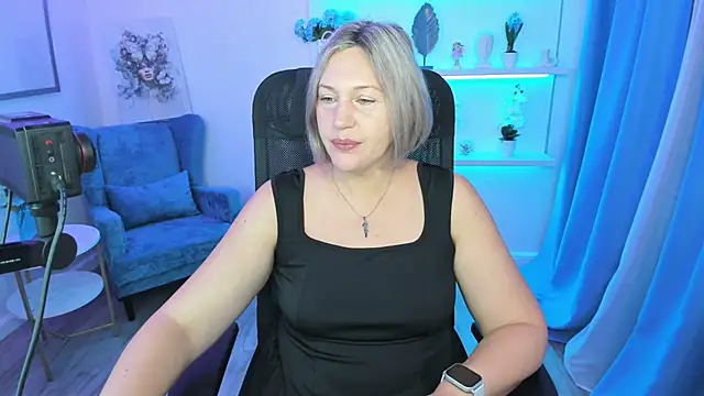 NinaStarle online show from September 25, 4:44 am