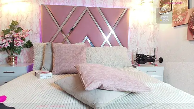 Aliice1  online show from November 21, 7:16 pm