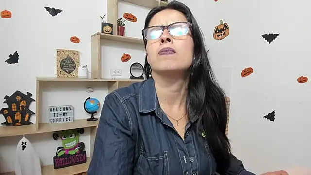 katherine blair online show from October 24, 1:07 pm