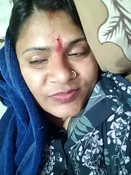 couple 71 online show from March 28, 4:39 pm