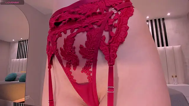 IsabellaMoreau online show from November 2, 5:38 pm