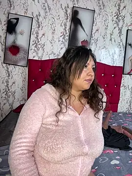 Larissa Antonella online show from April 13, 8:26 am