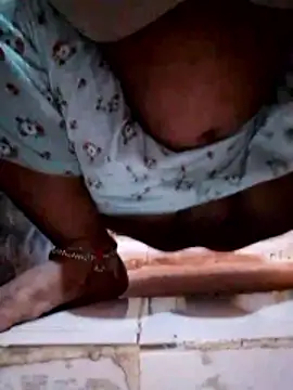 Dassing strip couple online show from April 8, 7:27 pm