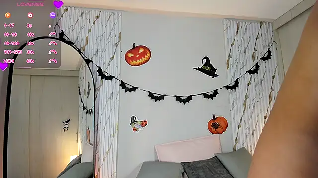 MissVioleet  online show from October 19, 5:04 pm