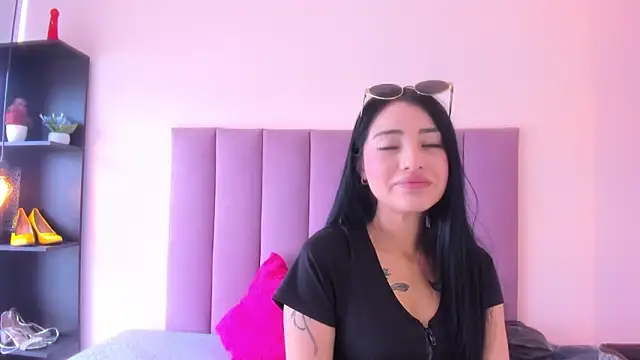 violet myerrs online show from December 2, 3:14 pm