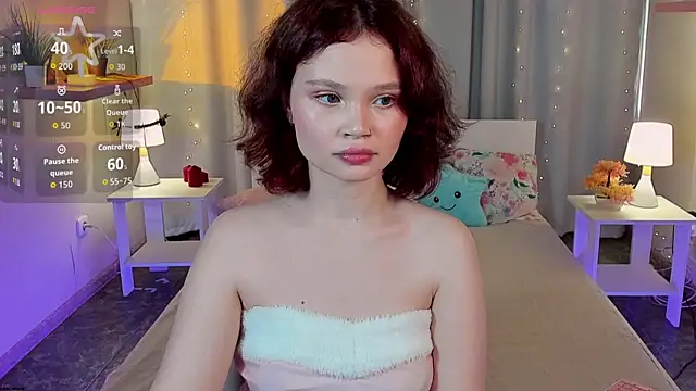 EmilyChaves online show from July 14, 10:43 am