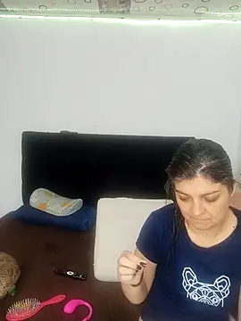 queemking online show from January 31, 10:41 pm