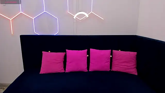 Kat  cat online show from April 9, 12:24 am