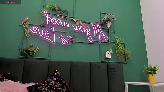 Kat  cat online show from November 10, 1:44 am