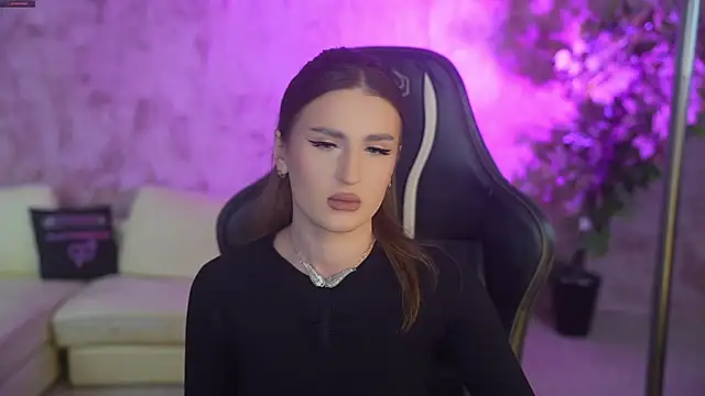 Goldie Flame online show from December 14, 7:19 pm