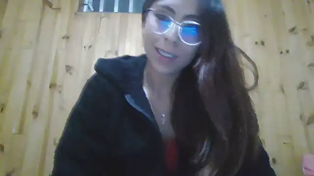 Roselingalvis13 online show from December 15, 2:39 am