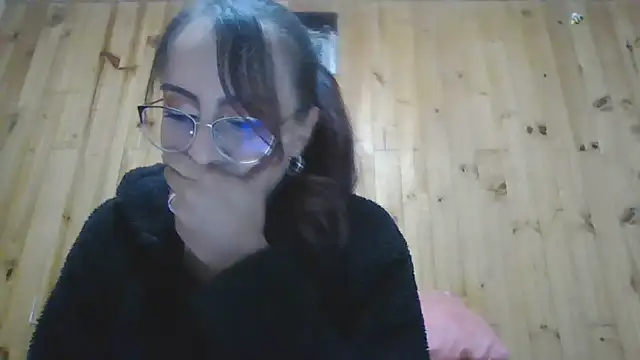 Roselingalvis13 online show from November 20, 3:29 am