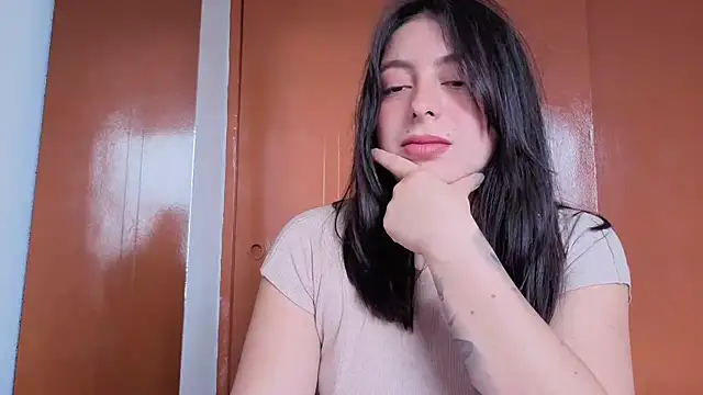 MiaKimky online show from November 7, 5:07 pm