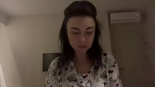 Gilin1 online show from February 9, 9:28 pm