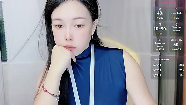 Snapshot of Bella_Ava chatting on October 20, 8:39 am Bella Ava online show from October 20, 8:39 am
