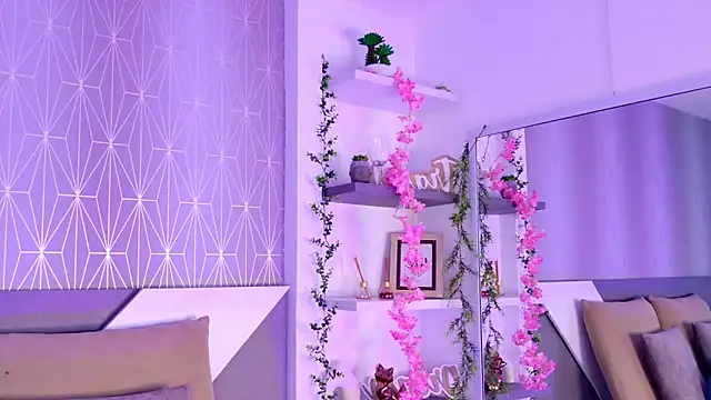 Celine Lee online show from October 28, 3:29 pm