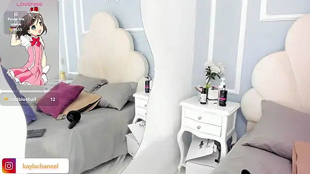 Kaylachannell online show from September 25, 3:49 am