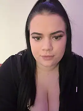 Shellybttn online show from March 26, 11:45 am