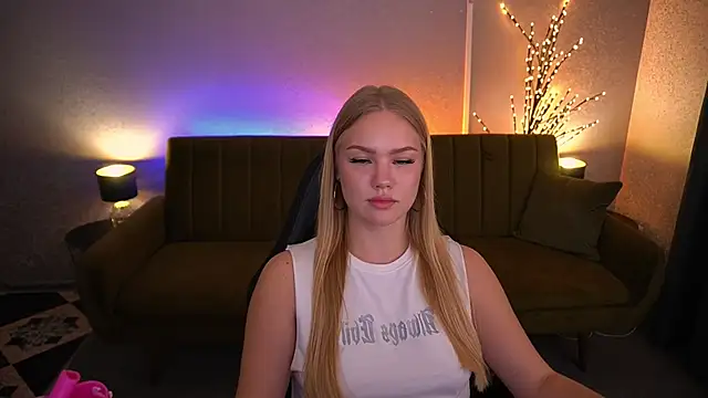 CelesteNoir online show from September 10, 1:55 pm