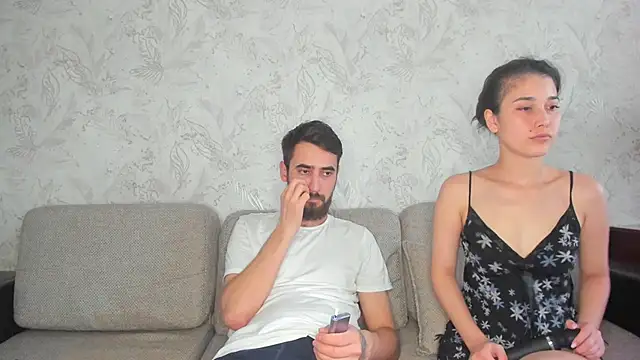 sophywhisper online show from October 15, 7:00 am