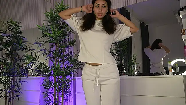 EmmaBlanco online show from March 27, 6:59 am