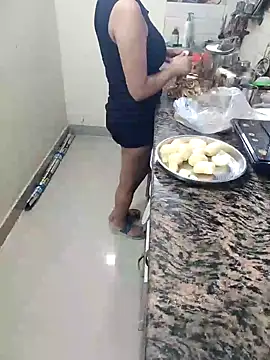 Snapshot of Pihu_Chopra chatting on September 18, 2:54 am Pihu Chopra online show from September 18, 2:54 am