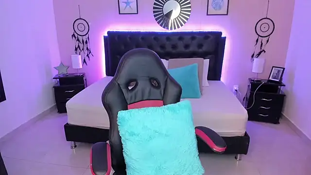 LolaVillalobos online show from February 14, 2:41 pm