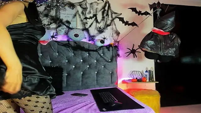 karol rose online show from October 21, 8:24 pm