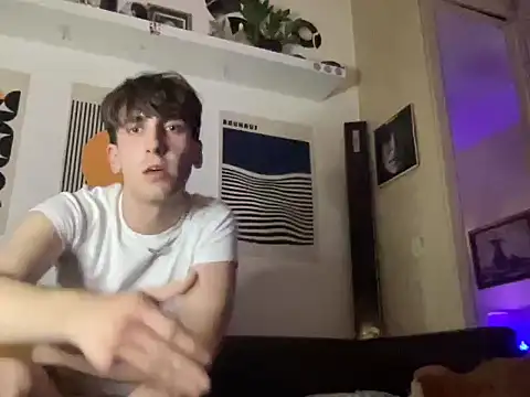 disposableteen online show from April 5, 8:30 pm