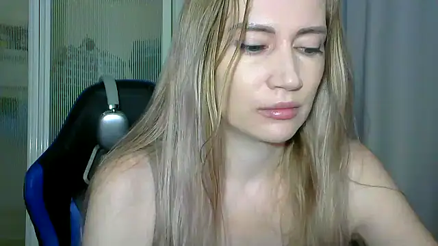 JessFoxxx online show from November 2, 2:59 am