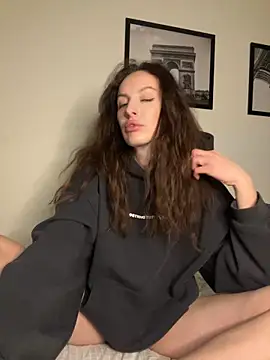 goodgirldevil online show from February 4, 9:29 pm