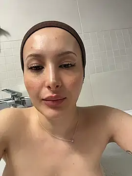 ArianaaSwift online show from November 12, 12:30 am