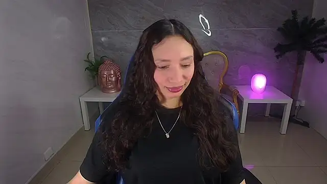 evageline s online show from September 9, 3:39 am