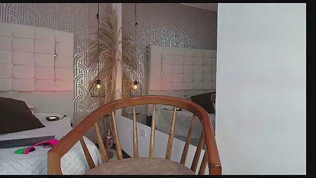 FGLuna online show from November 15, 1:01 pm