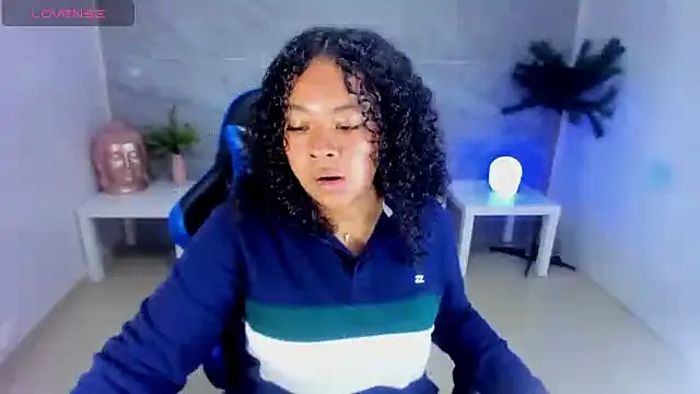 risada temptation s online show from October 4, 8:13 pm