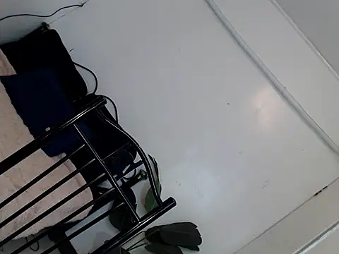 Snapshot of Beautiful_Mistakexxx chatting on October 9, 5:22 am Beautiful Mistakexxx online show from October 9, 5:22 am