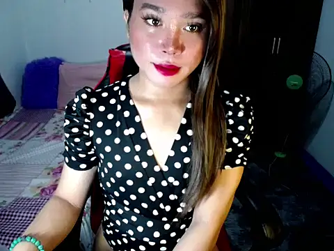 Urassiansweetcummer online show from October 22, 1:54 am