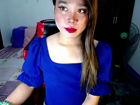 Snapshot of Urassiansweetcummer chatting on October 12, 1:52 am Urassiansweetcummer online show from October 12, 1:52 am