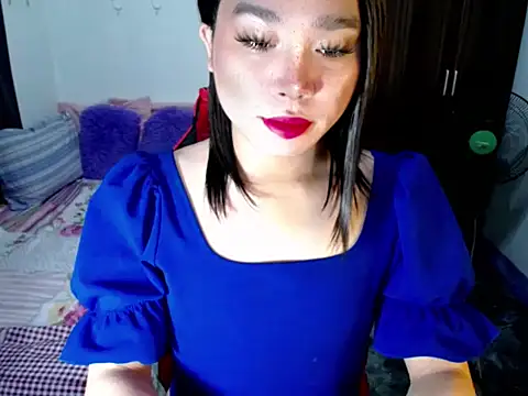 Snapshot of Urassiansweetcummer chatting on September 20, 1:38 am Urassiansweetcummer online show from September 20, 1:38 am
