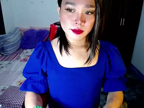 Snapshot of Urassiansweetcummer chatting on September 25, 3:05 am Urassiansweetcummer online show from September 25, 3:05 am