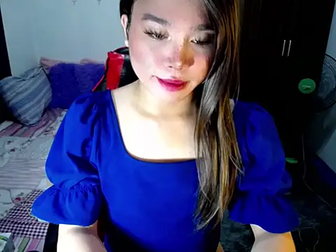 Snapshot of Urassiansweetcummer chatting on October 9, 5:33 am Urassiansweetcummer online show from October 9, 5:33 am
