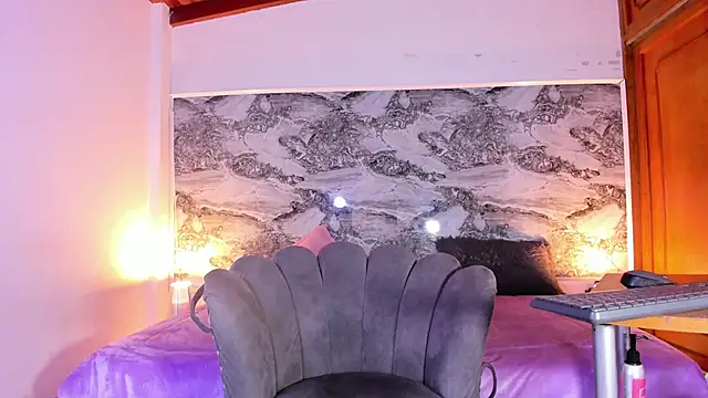 miss daphnevega online show from November 20, 4:02 am