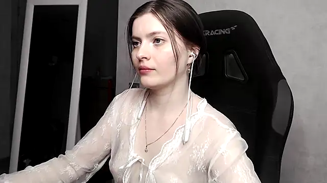 cute elfy  online show from October 5, 3:17 pm