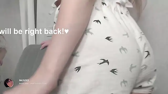 cute elfy  online show from November 6, 11:27 am