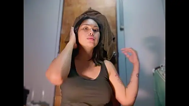 Snapshot of Griselda_beatriz3 chatting on September 17, 8:51 pm Griselda beatriz3 online show from September 17, 8:51 pm