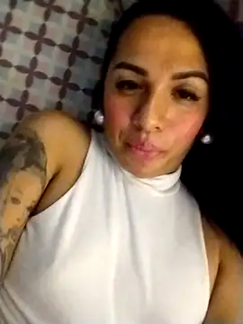 enoria1992 online show from October 7, 3:27 pm