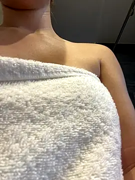 Nikii   online show from September 9, 10:53 pm