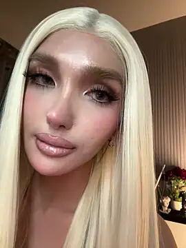 EmeraldGreyson online show from April 16, 8:58 am